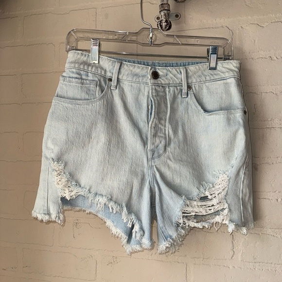 Good American shorts Jean denim light wash button fly 4 or size 27 like new - Picture 2 of 6